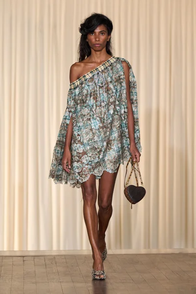 Look 5